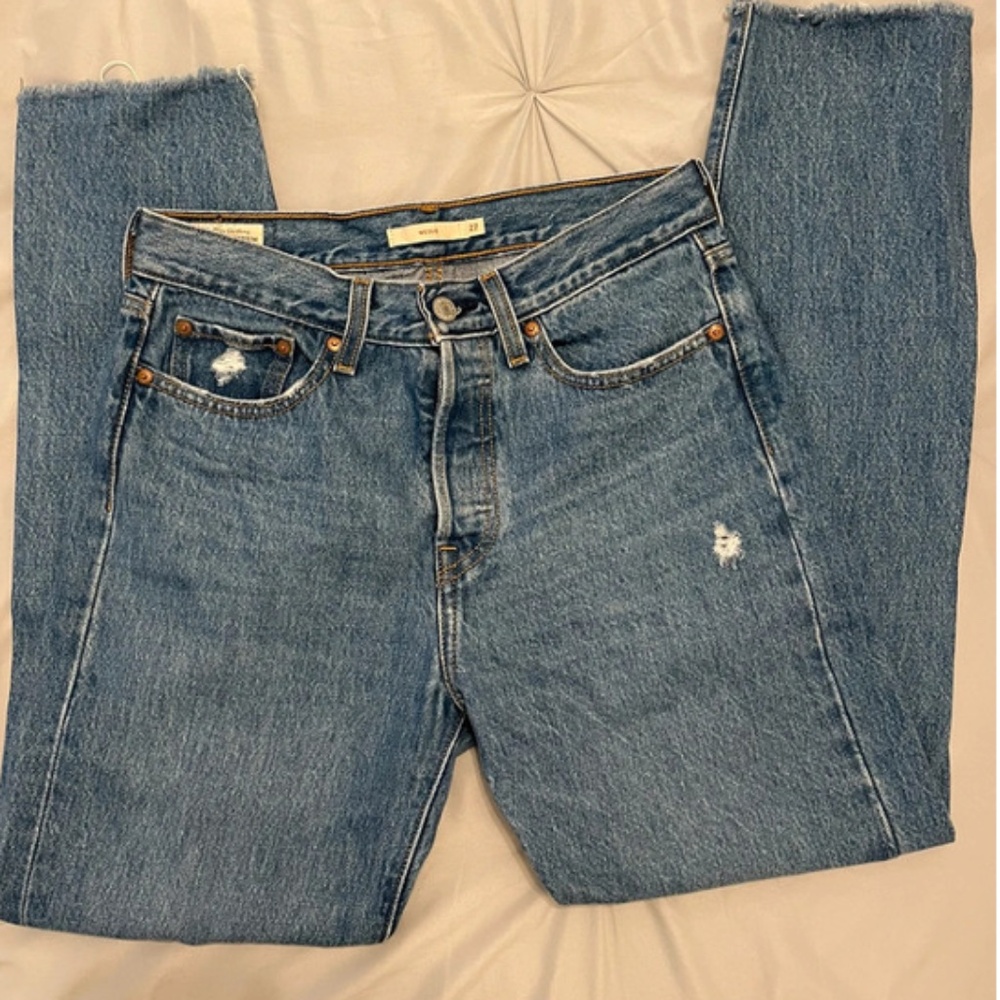 Levi’s Wedgie Jeans- Medium Wash